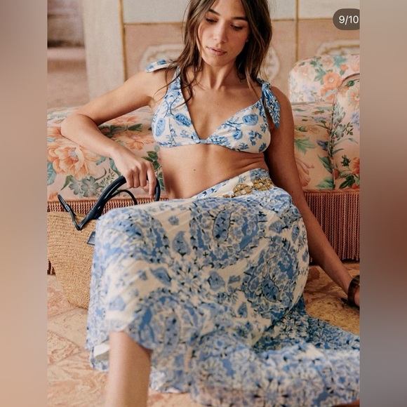 Sézane Dune Pleated Skirt in Alcazar Blue Floral Size 34/2 - Picture 13 of 14